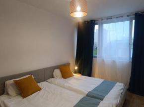Appartement aux Portes de Paris, métro 12